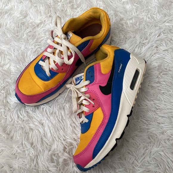 Nike Airmax 90 LTR gs university gold sneakers - Picture 2 of 10